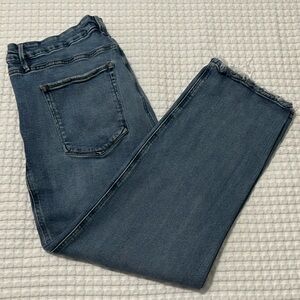 Good American Straight Cropped Denim